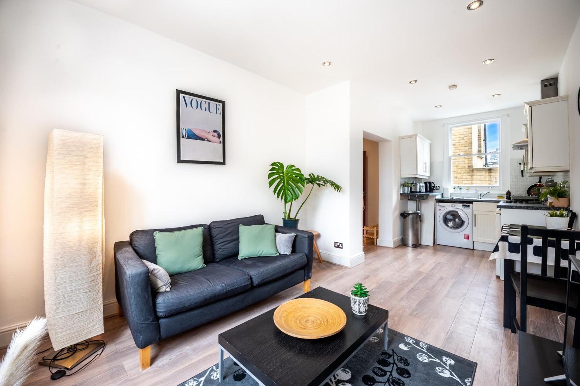 Appartamento One-Bed Flat, Kensington, Bank Payment To The Host Within 24H From The Reservation Londra Esterno foto