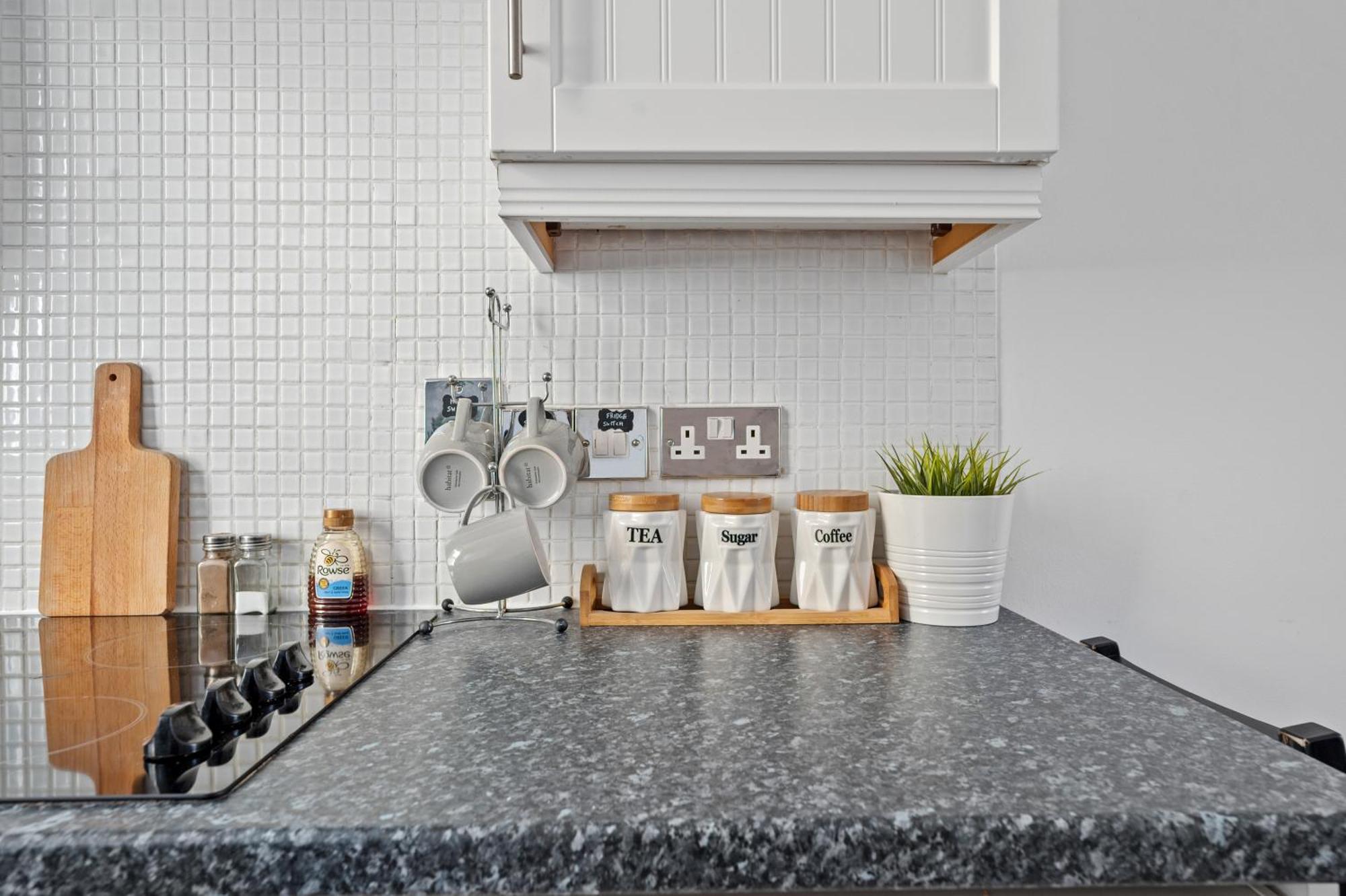 Appartamento One-Bed Flat, Kensington, Bank Payment To The Host Within 24H From The Reservation Londra Esterno foto